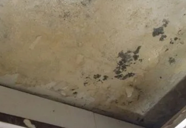 前锋阳台漏水维修公司分享下前锋卫生间渗水维修需要注意哪些问题。
